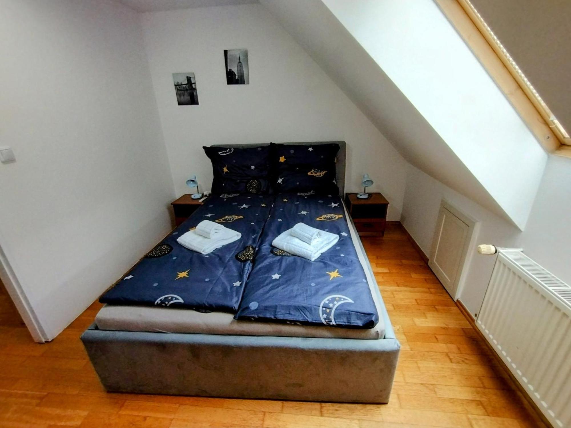 Duplex With Garden Apartmán